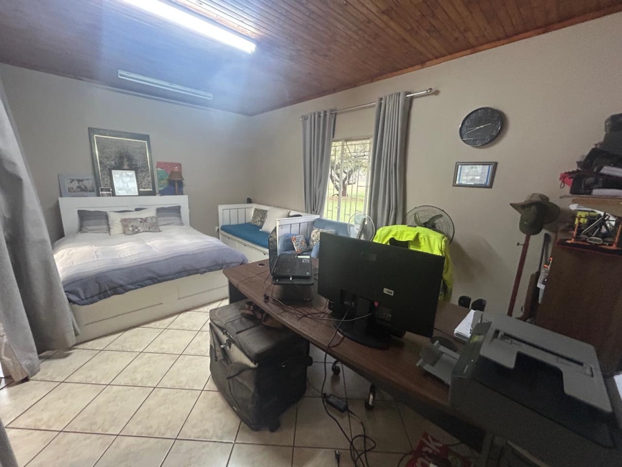 4 Bedroom Property for Sale in Hartbeesfontein AH North West